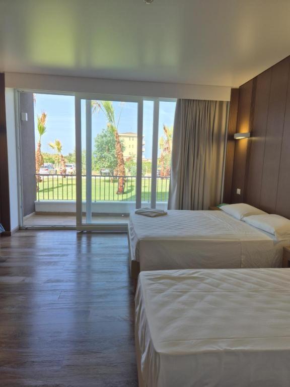 Suite Hotel Dominicus Grisolia Exteriör bild