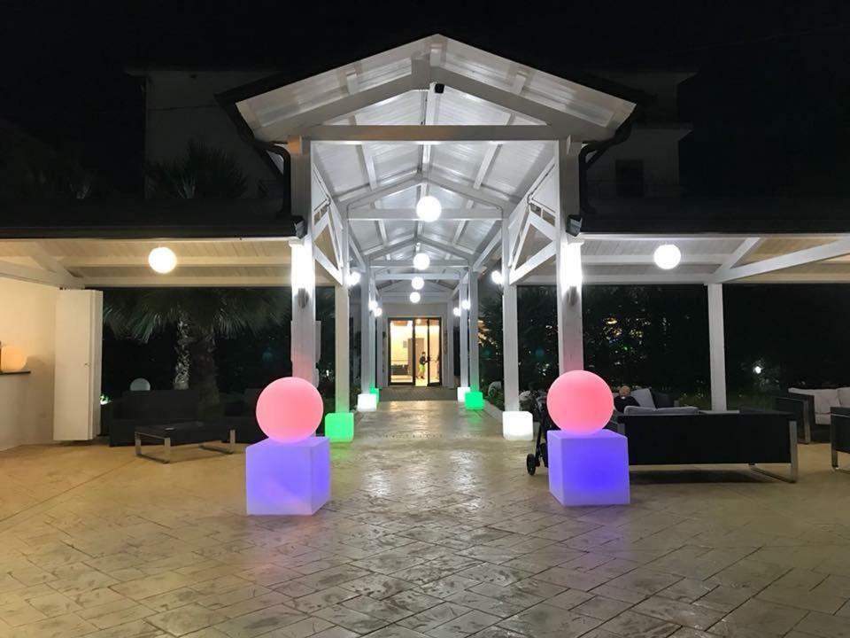 Suite Hotel Dominicus Grisolia Exteriör bild