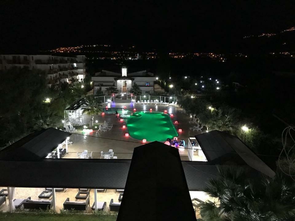 Suite Hotel Dominicus Grisolia Exteriör bild
